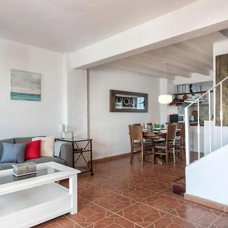 Casa Sueca Εστεπόνα